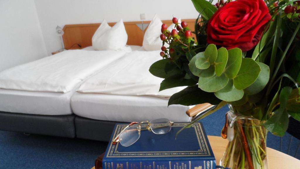 Hotel Am Weyerhof Kerpen  Pokój zdjęcie